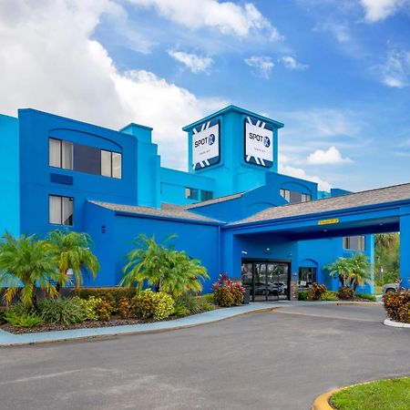 Spot X Hotel Tampa - Wesley Chapel By The Red Collection Eksteriør bilde