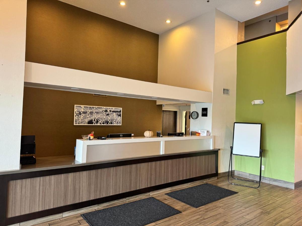 Spot X Hotel Tampa - Wesley Chapel By The Red Collection Eksteriør bilde