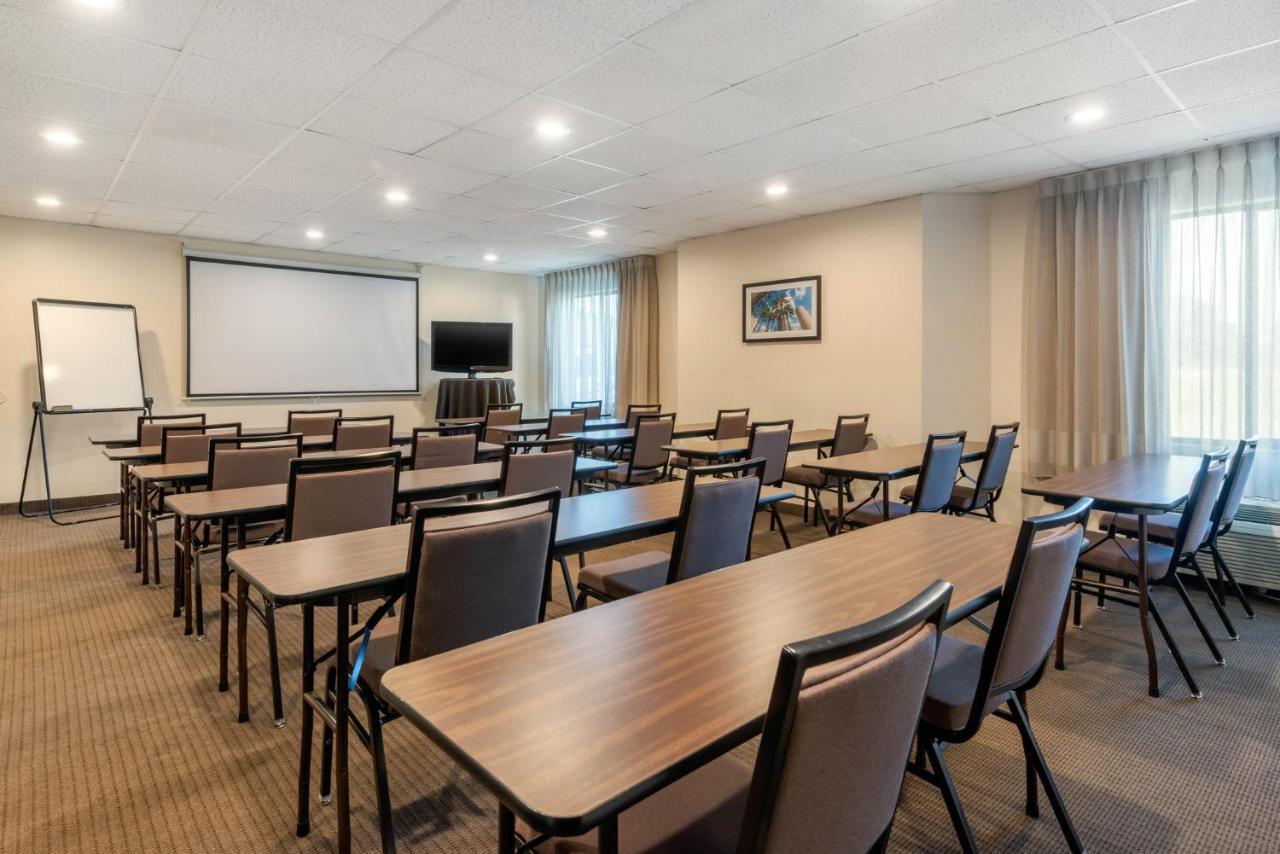 Spot X Hotel Tampa - Wesley Chapel By The Red Collection Eksteriør bilde
