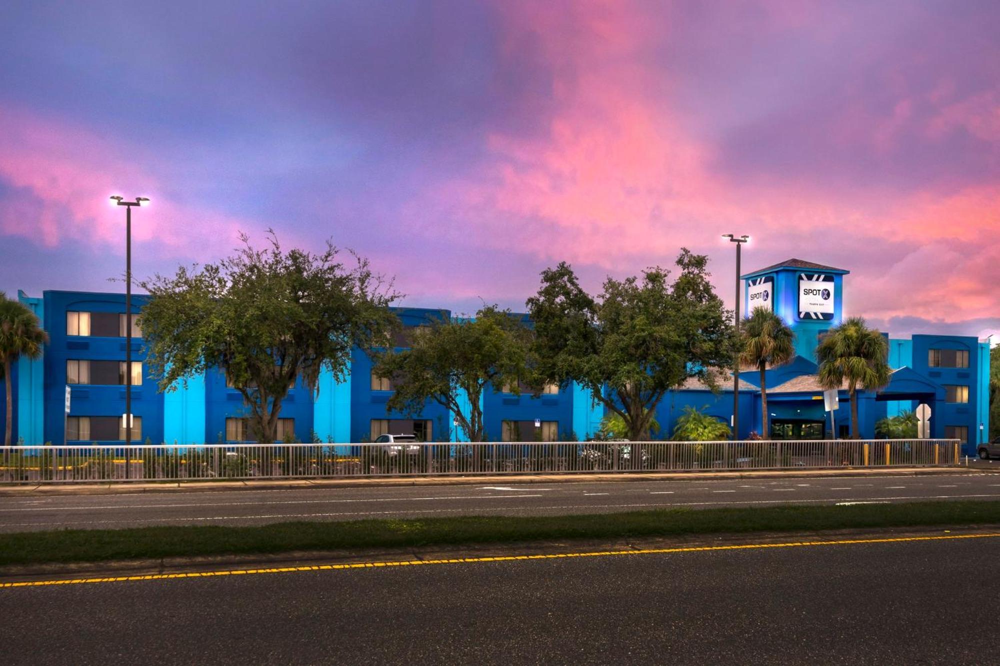 Spot X Hotel Tampa - Wesley Chapel By The Red Collection Eksteriør bilde