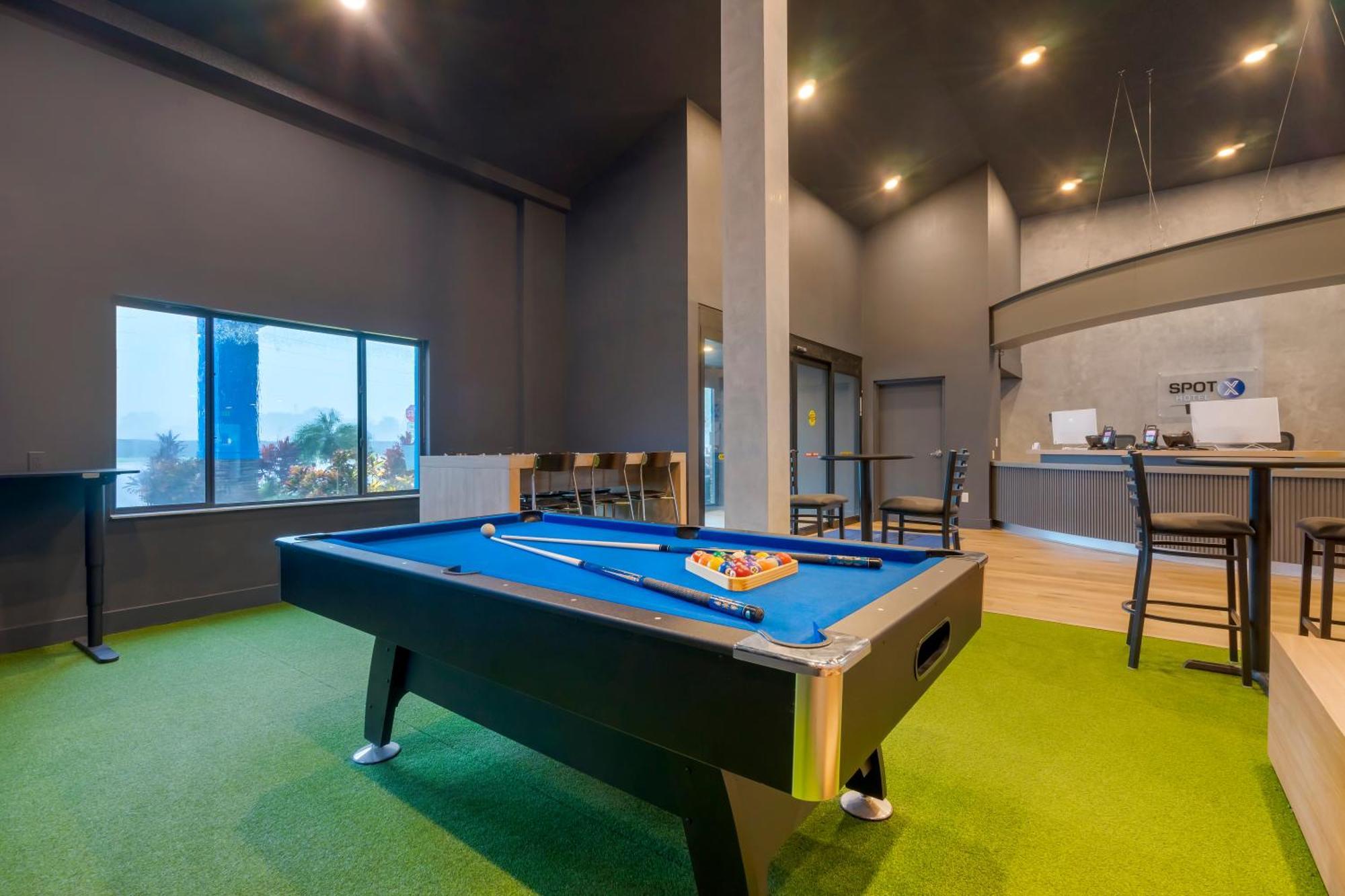 Spot X Hotel Tampa - Wesley Chapel By The Red Collection Eksteriør bilde