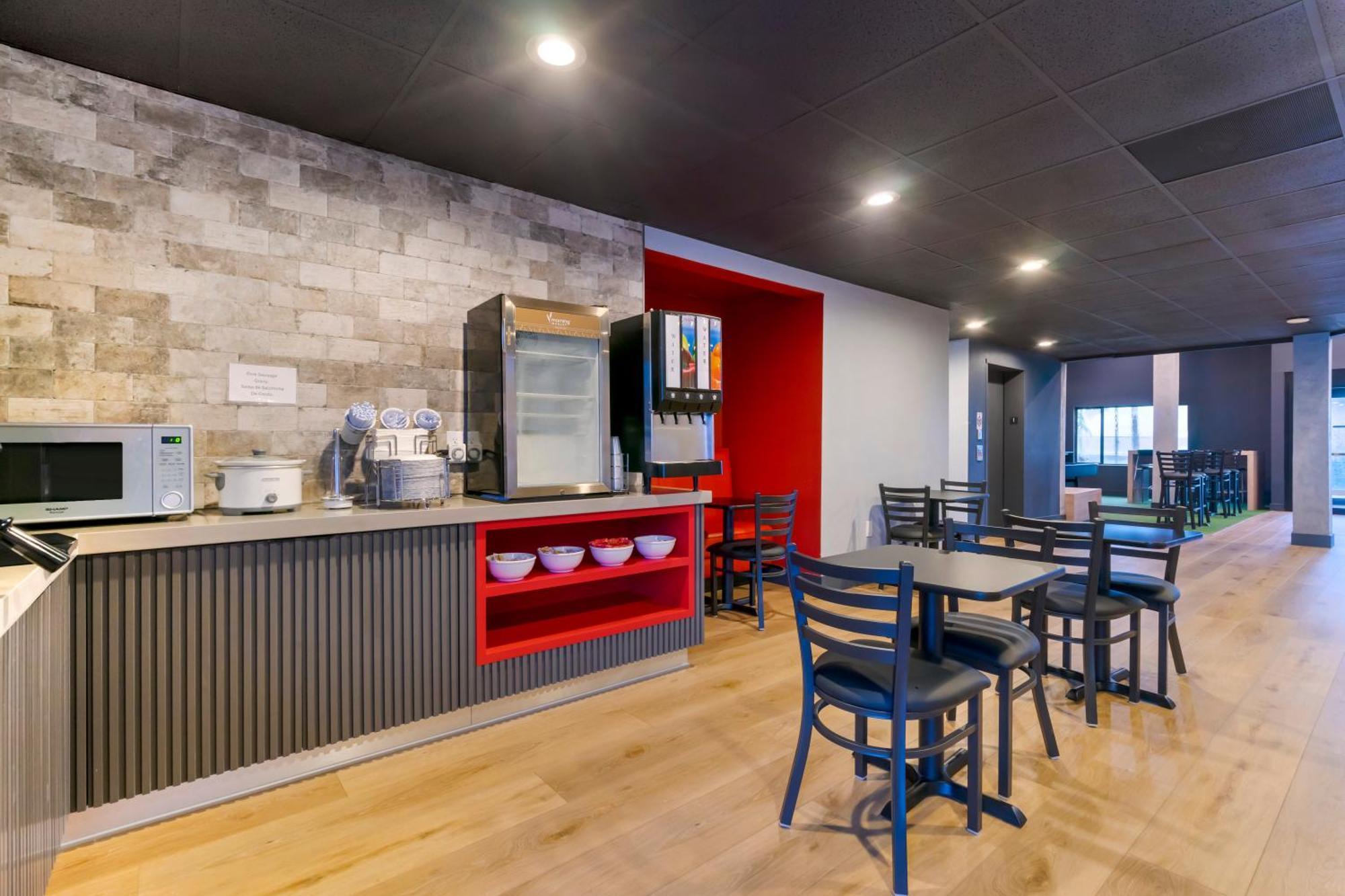 Spot X Hotel Tampa - Wesley Chapel By The Red Collection Eksteriør bilde