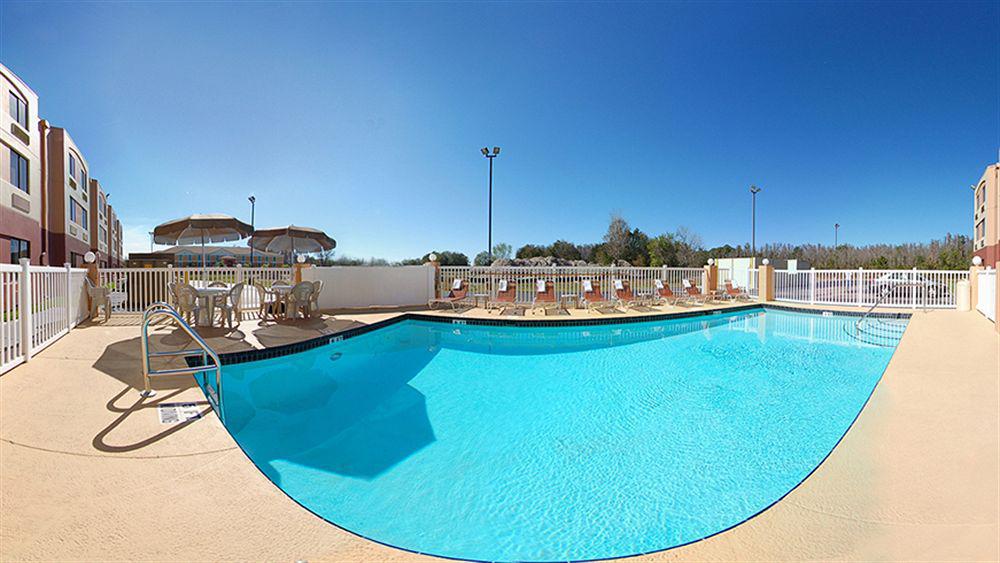 Spot X Hotel Tampa - Wesley Chapel By The Red Collection Eksteriør bilde